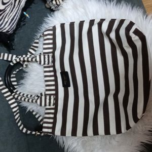 ♥️Henri Bendel Classic Stripe Canvas Tote❤️